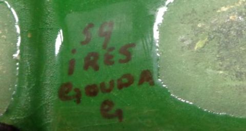 Gouda Iris clog mark