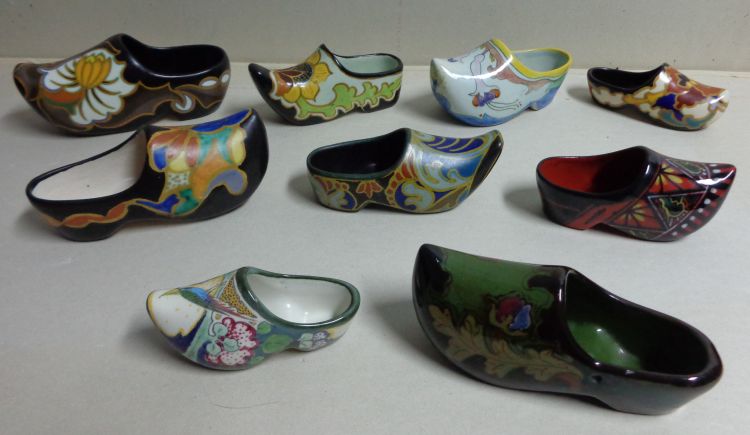 Gouda clogs from different factories