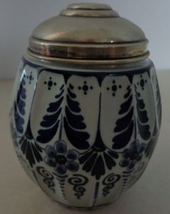 Delfts pottery ceramic pot