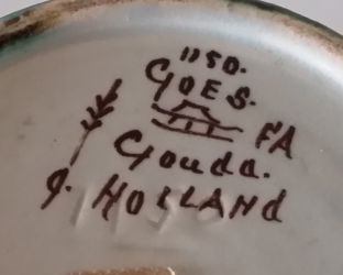 Gouda pottery decor Goes pot mark
