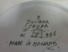 Gouda pottery decor Juliana pot mark
