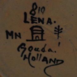 Gouda pottery decor Lena mark