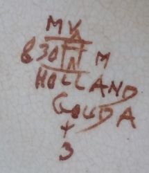 Gouda pottery decor MV mark