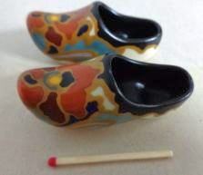 Gouda pottery clogs decor Osaris