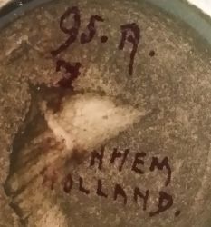 Arnhem bird vase mark