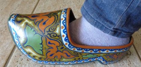 Gouda pottery decor Beek clog