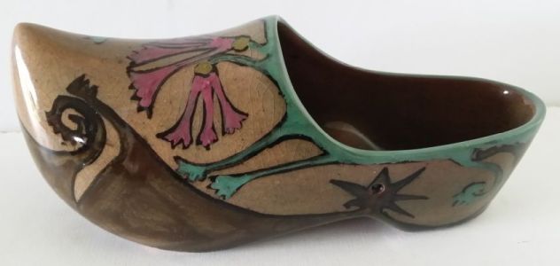 de Distel pottery clog