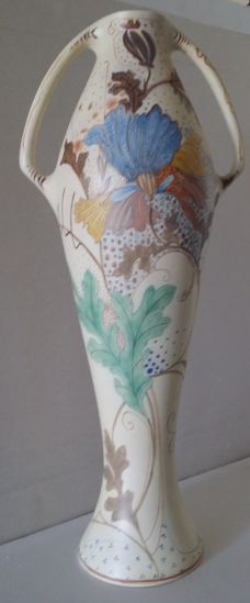 Gouda pottery model 321 Matte flower